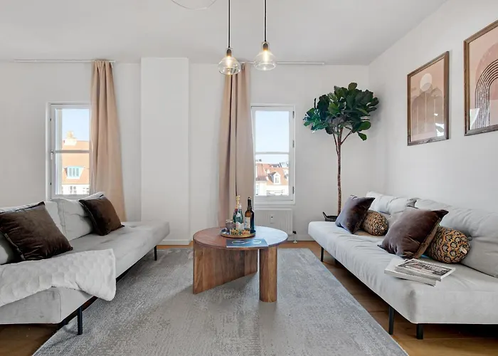 Sanders Haven - Lovely Two-bedroom In Historical Apartment